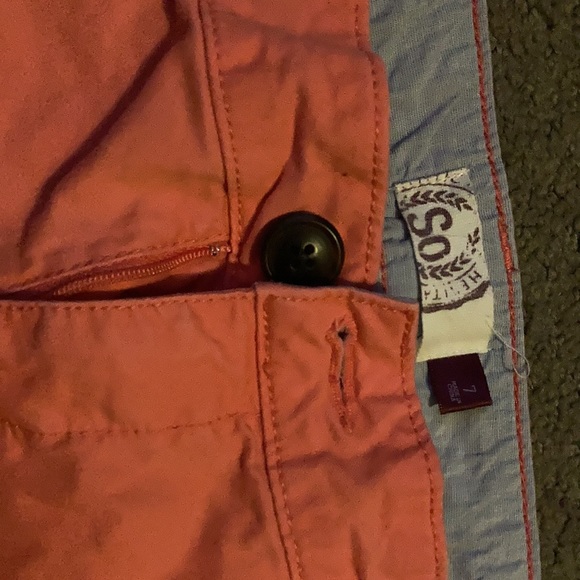 Shorts - Picture 2 of 3